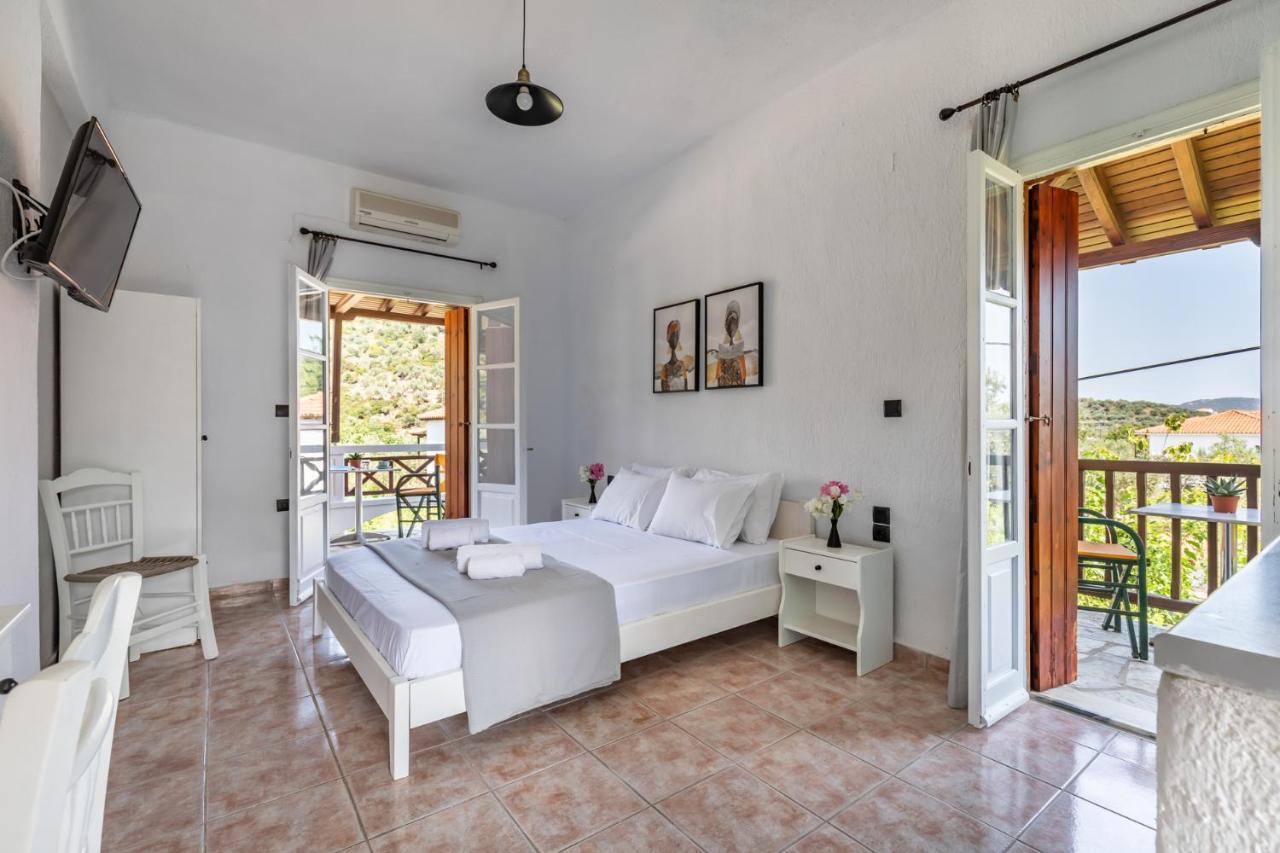Konstantina Studios Skopelos Buitenkant foto