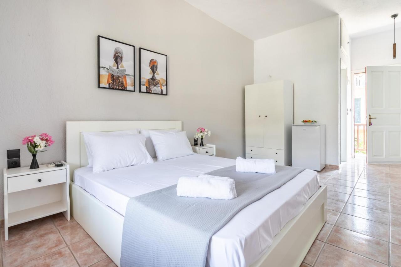 Konstantina Studios Skopelos Buitenkant foto